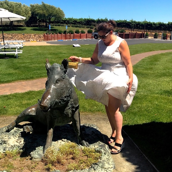 Meet your Posher, Elena - Picture 2 of 3