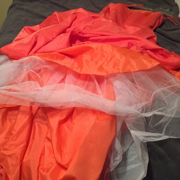 Floor length coral gown - Picture 4 of 4