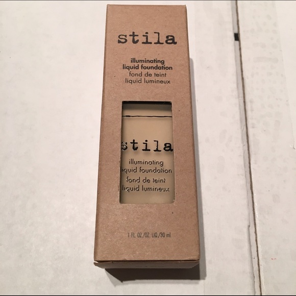๐ Stila Illuminating Liquid Foundation - Picture 3 of 4