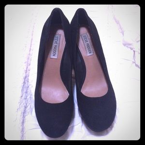 Steve Madden black suede wedges