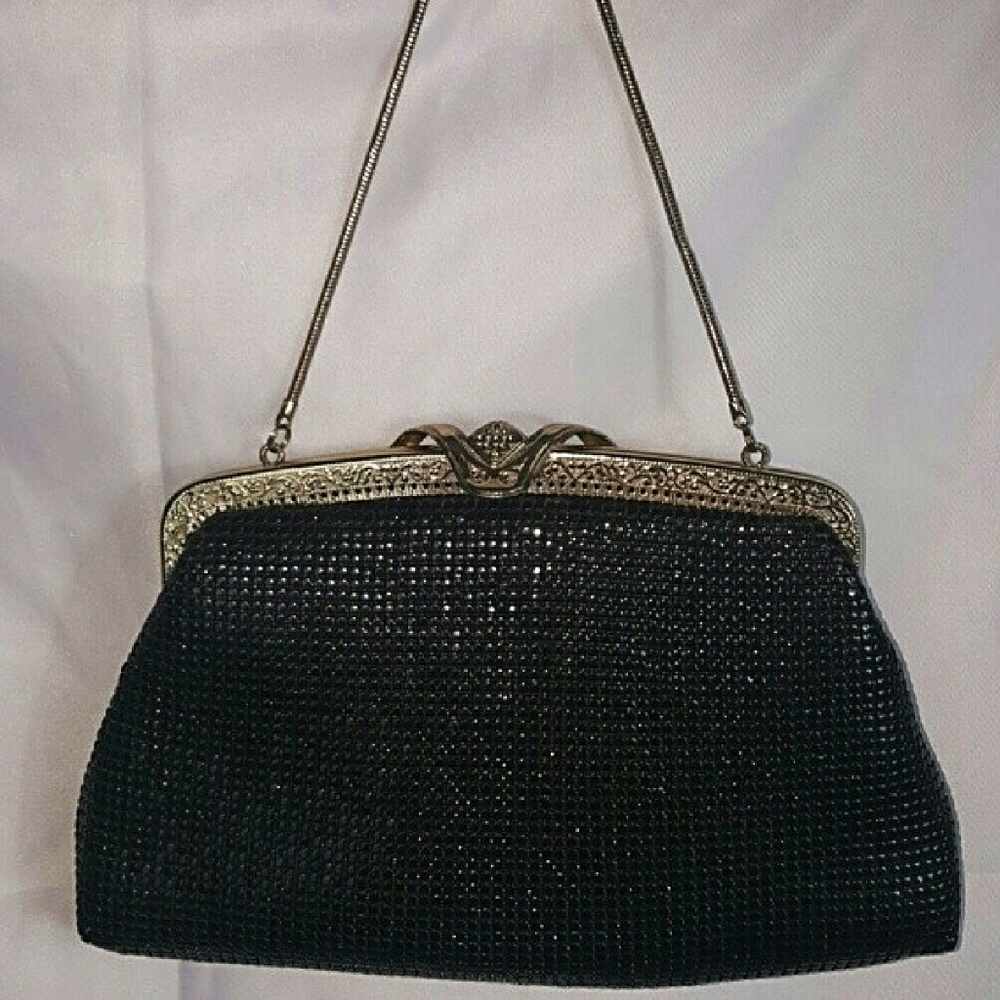 Vintage black & gold metal clasp clutch purse