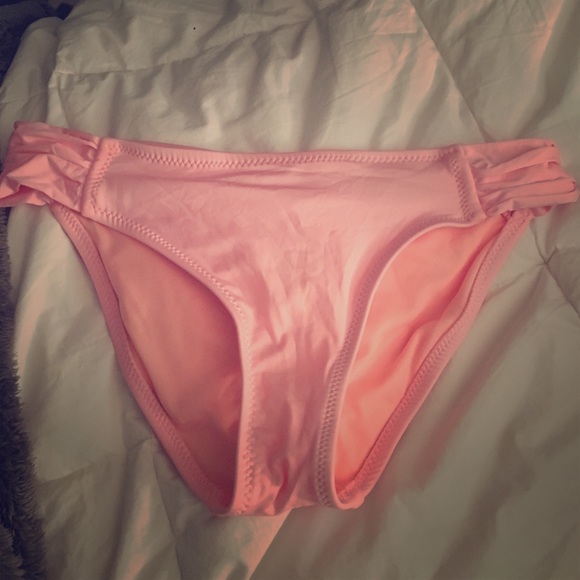 NEVER BEEN WORN light pink bikini bottoms