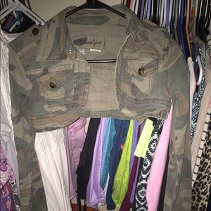 🛍CAMO CROP TOP/JACKET😍🛍