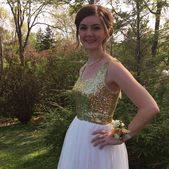 Meet your Posher, Hannah - Picture 1 of 1