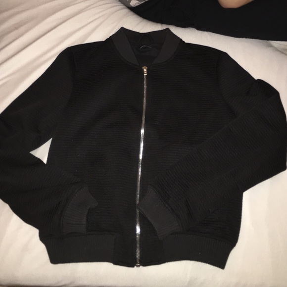 BRANDY MELVILLE RIBBED BOMBER