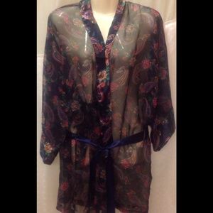 VS SHEAR PRETTY ROBE