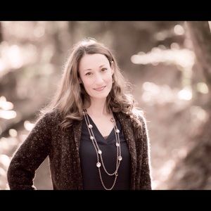 Meet your Posher, Danelle