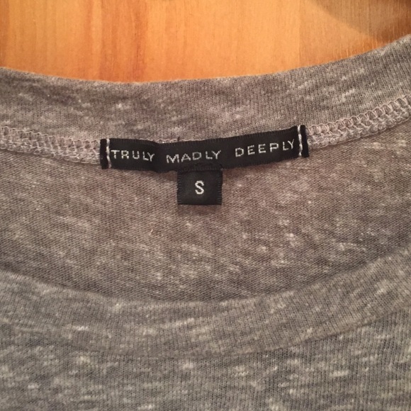UO Grey Mesh Back Graphic Tee - Picture 4 of 4