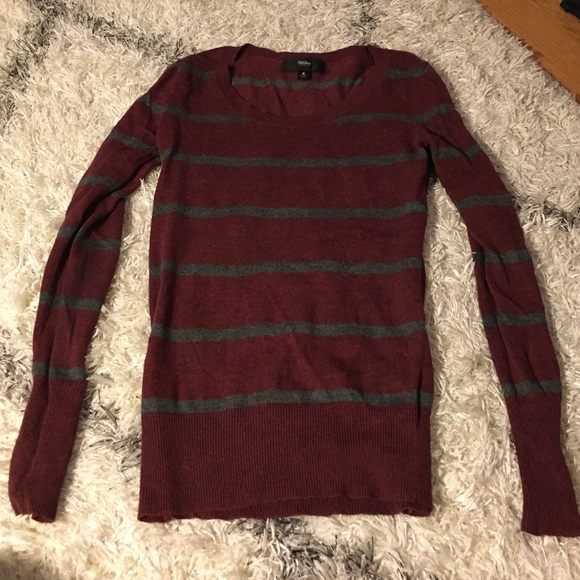 Mossimo sweater