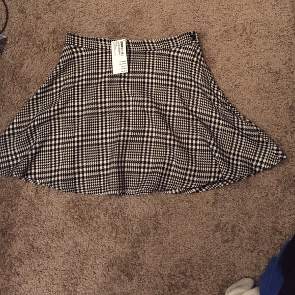 NWT Black & White Skater Skirt