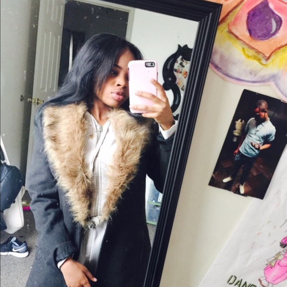 Classy fur pea coat - Picture 2 of 2