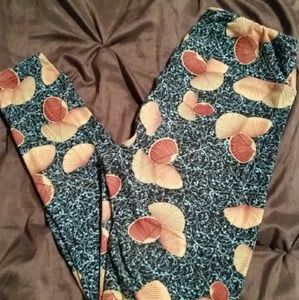 LuLaRoe OS leggings black teal seashells