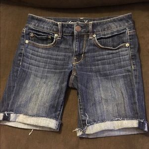 American eagle Bermuda shorts