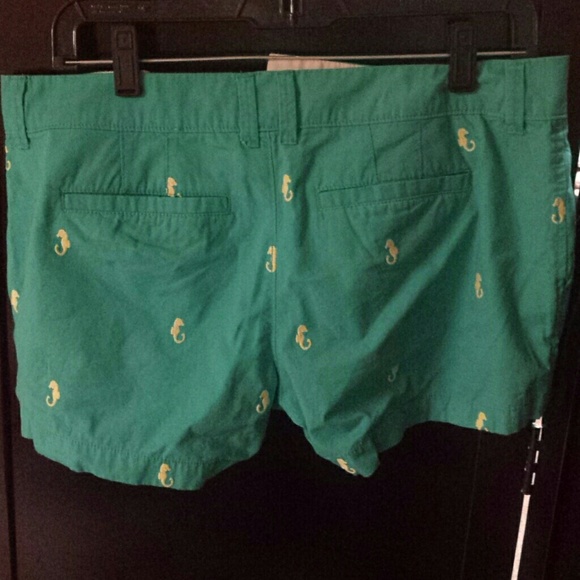 Green shorts - Picture 2 of 4