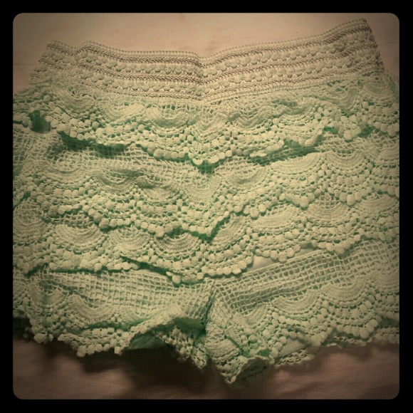 Mint green shorts - Picture 1 of 3