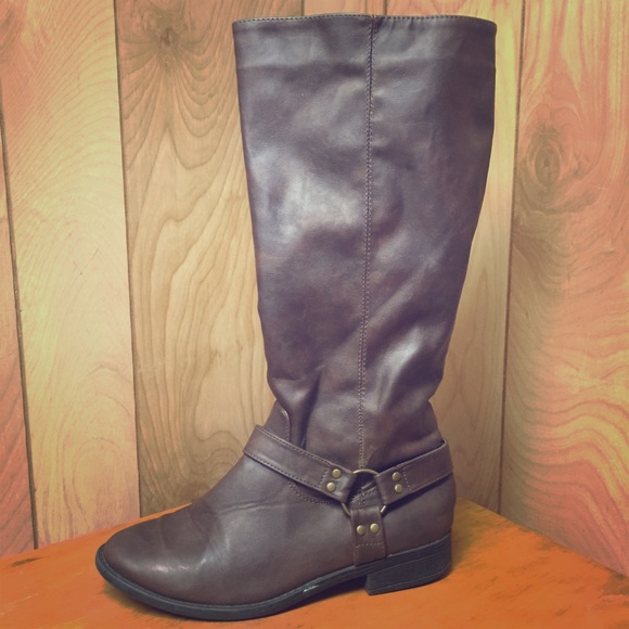 SOLD Brown Riding Boots