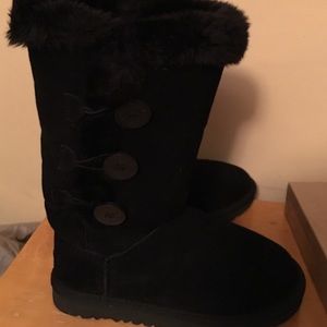 Black Uggs