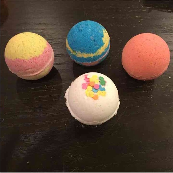 🌈Homemade bath bombs🌈 - Picture 2 of 4