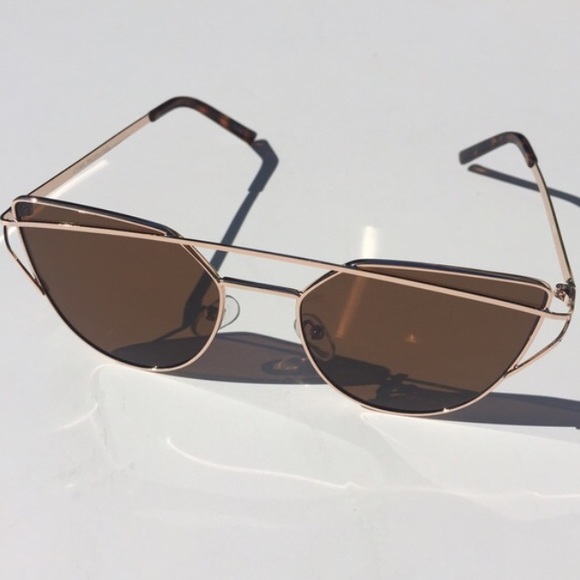 NWT || Flat Cat Eye Wire Aviator Sunglasses - Picture 2 of 4