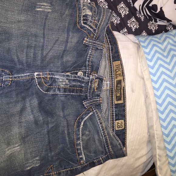 Buckle men's jeans. BKE Fulton 28/32.