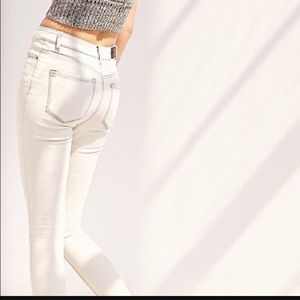 BDG Mid Rise Twig Jeans from UO in "Dirty White"
