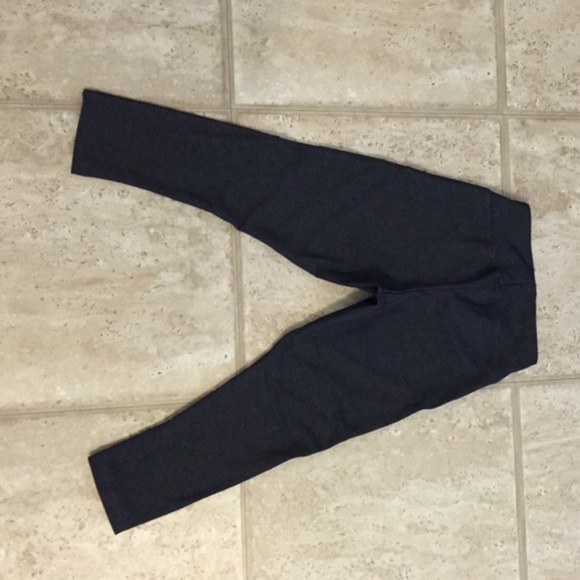 SOLD Ⓜ️J Fitness Wear Mesh Capri/Crop Legging - Picture 3 of 3