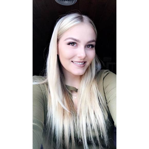 Meet your Posher, Janelle