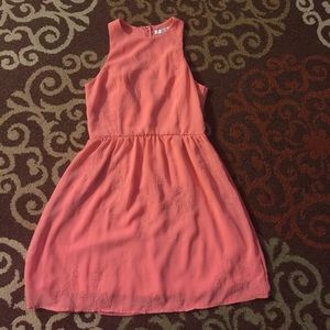 Adorable spring/summer dress.