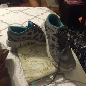 Women's Nike tennis shoes