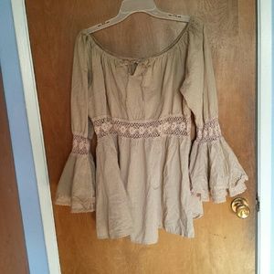 Off the shoulder slowy boho top