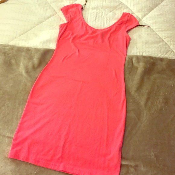 Pink bodycon dress