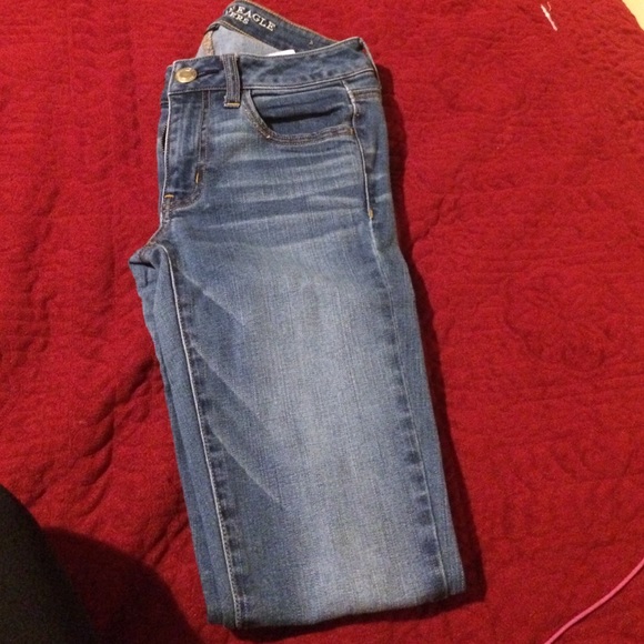 Size 2 skinny American eagle jeans
