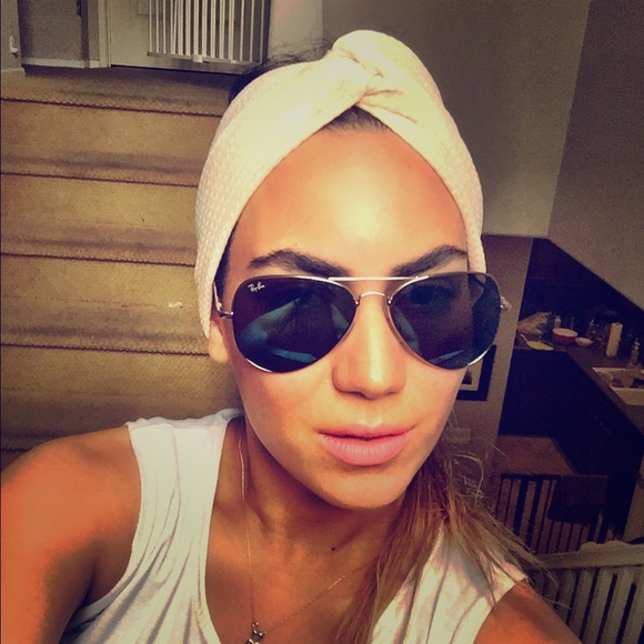 Rayban aviator blue looks like ( no original)