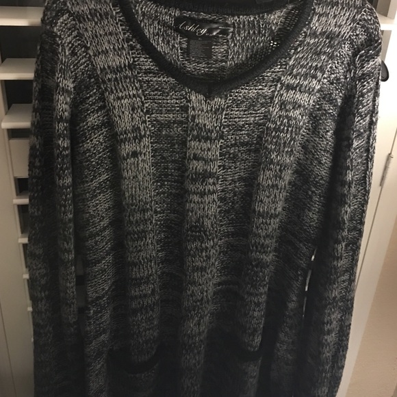 Sweater - Picture 2 of 2