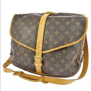 AUTHENTIC LOUIS VUITTON MESSENGER SHOULDER BAG