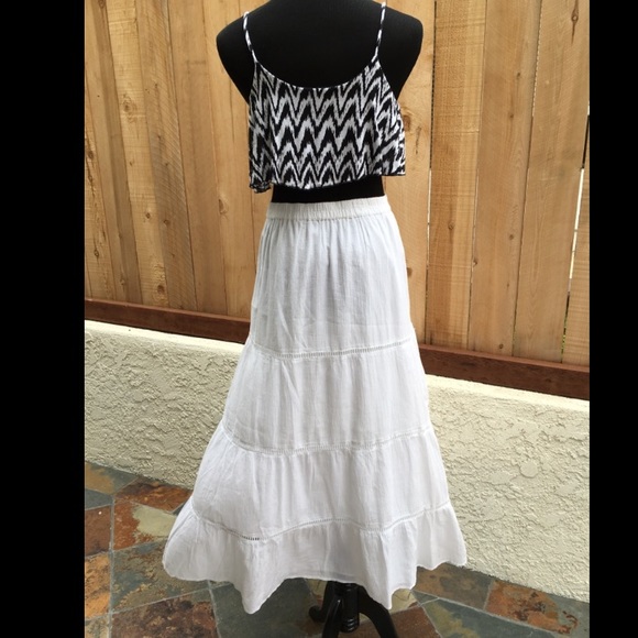 Old Navy Dresses & Skirts - 🎉HP 7-11🎉White Gauze Maxi Skirt