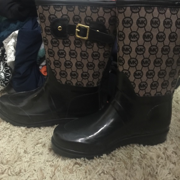 The cutest rain boots ever