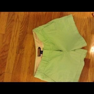 Vineyard Vines Size 8 Light Green Shorts
