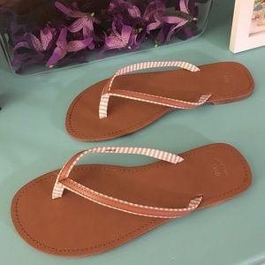 LAST CHANCE! NWOT Gap Sandals