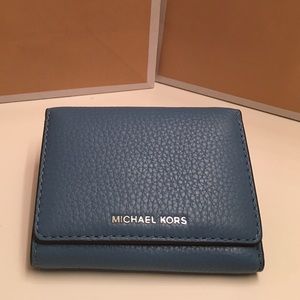 Michael Kors Authentic Billfold Wallet