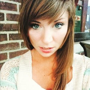 Meet your Posher, Lisa