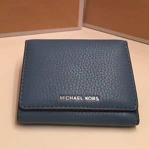 Michael Kors Authentic Billfold Wallet
