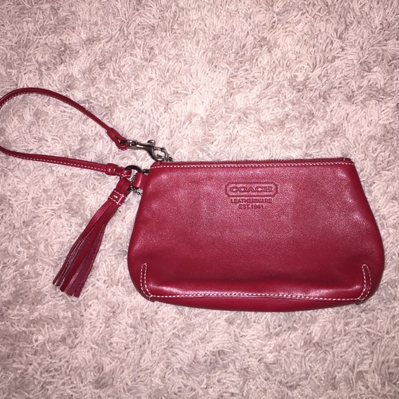 Red leather ware coach wristlet - Picture 1 of 3