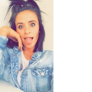 Meet your Posher, Carissa