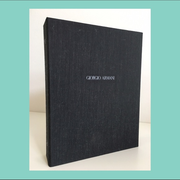 SOLD OUT!🚫 Armani 3 Ring Binder - Picture 3 of 3