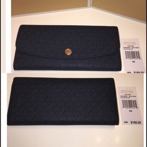 Michael Kors Authentic Large 3 in 1 Flap Wallet