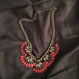Stella and Dot coral day necklace!