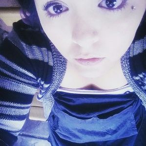 Meet your Posher, Alicia