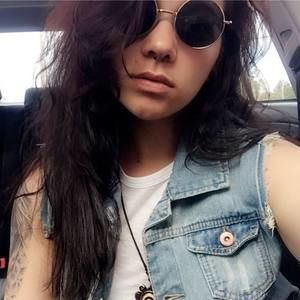 Meet your Posher, Tori