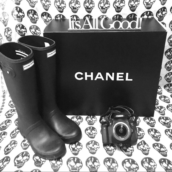 CHANEL box